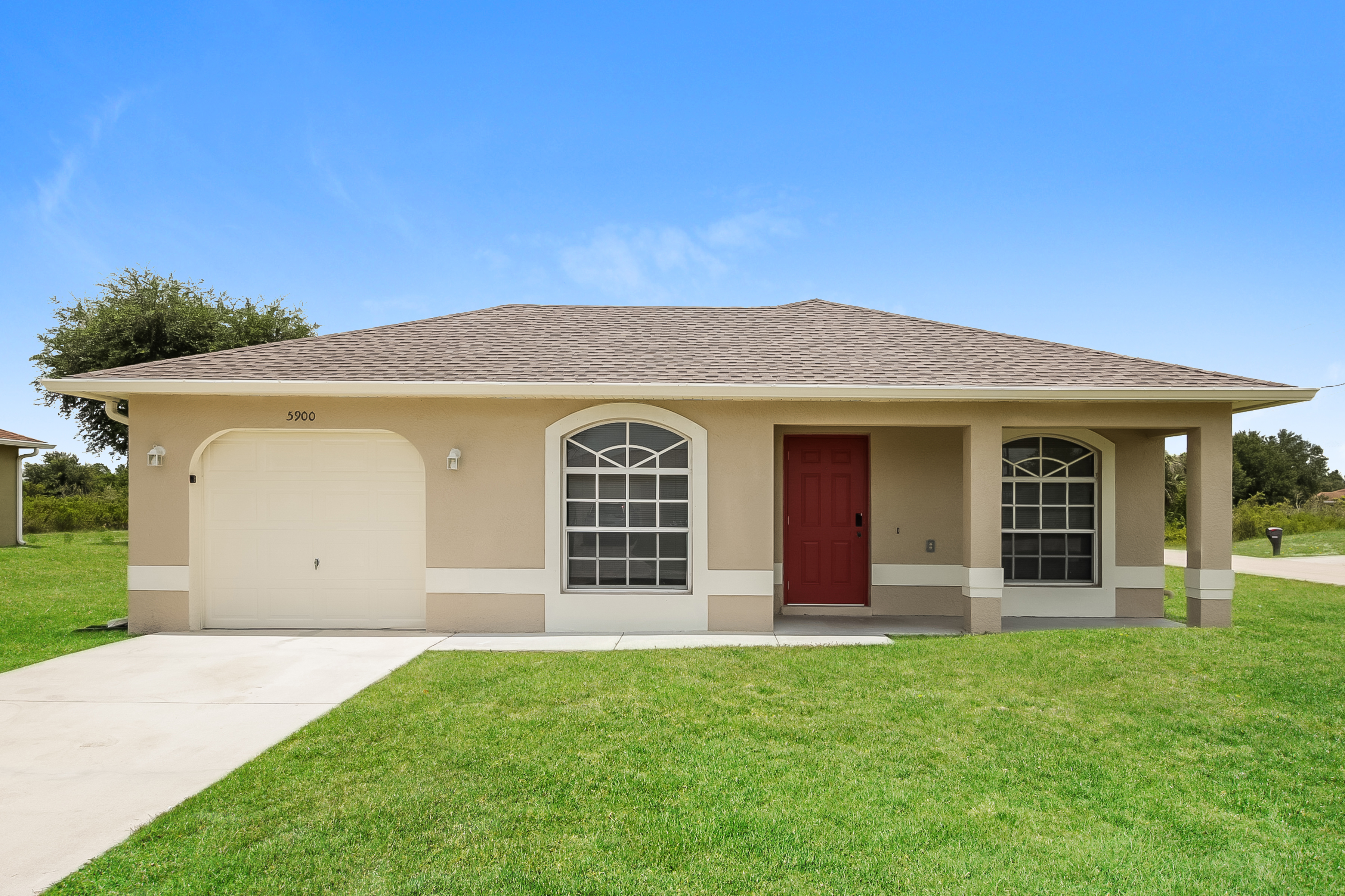 5900 Hanna Ave N Lehigh Acres, FL 33971